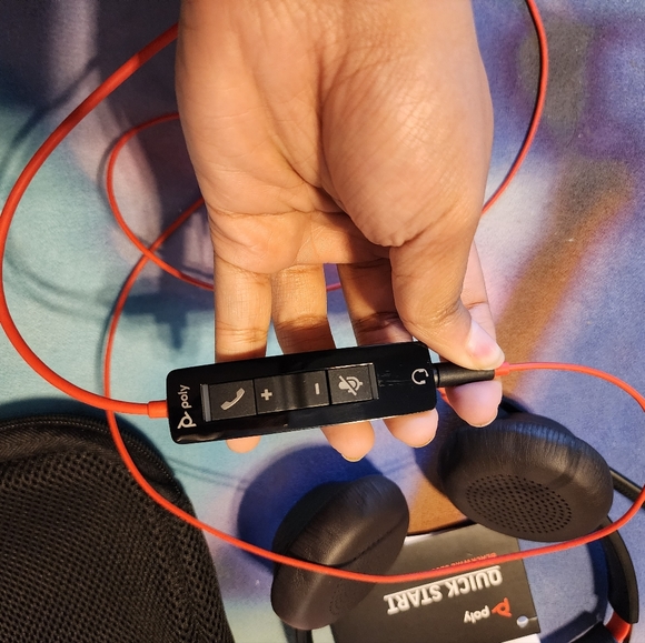 Used Plantronics Headset - Picture 2 of 6